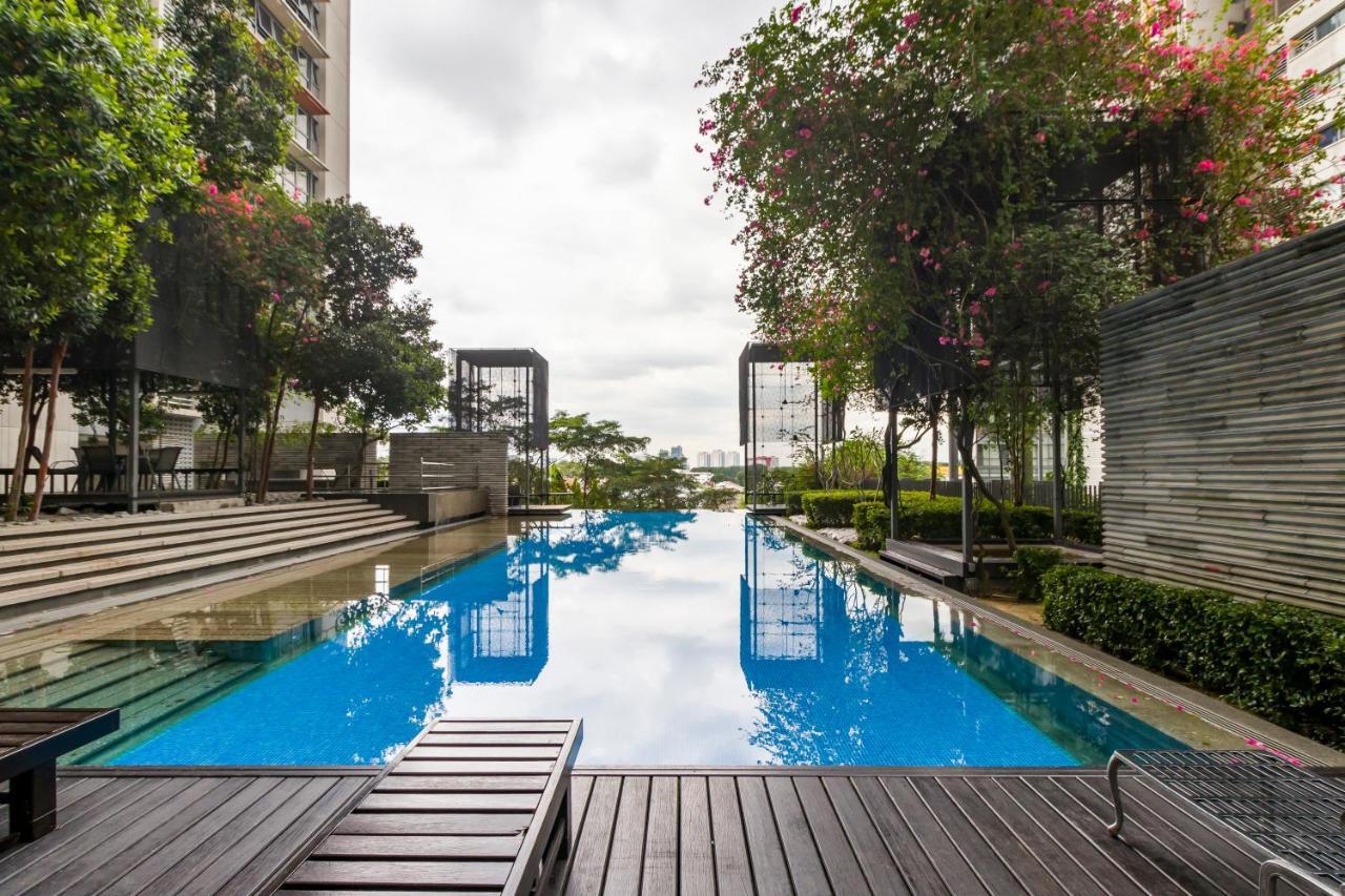 Pj8 Service Suites By Airhost Petaling Jaya Exterior photo