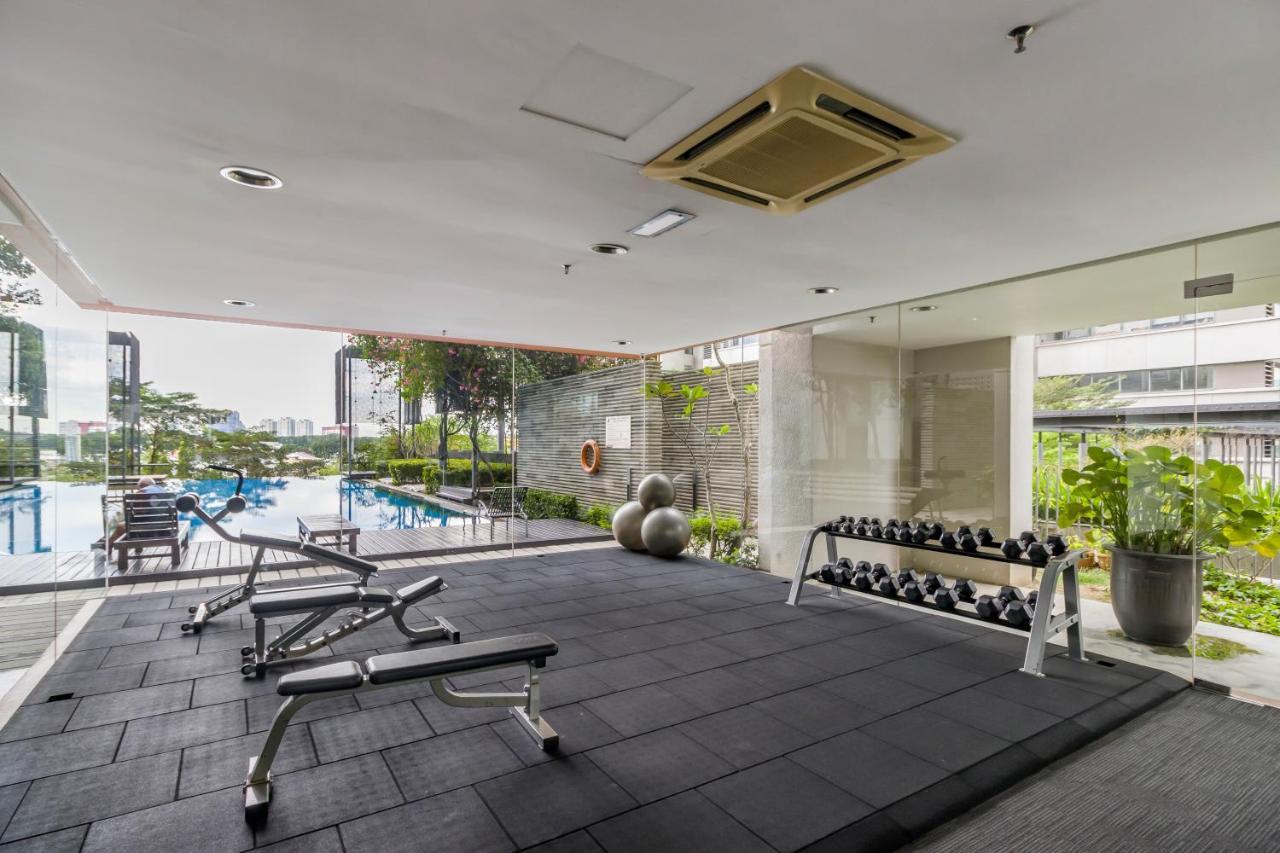 Pj8 Service Suites By Airhost Petaling Jaya Exterior photo