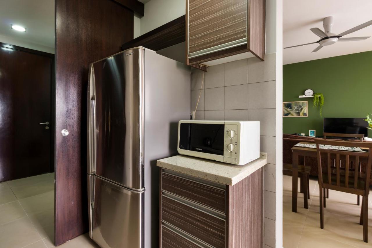 Pj8 Service Suites By Airhost Petaling Jaya Exterior photo